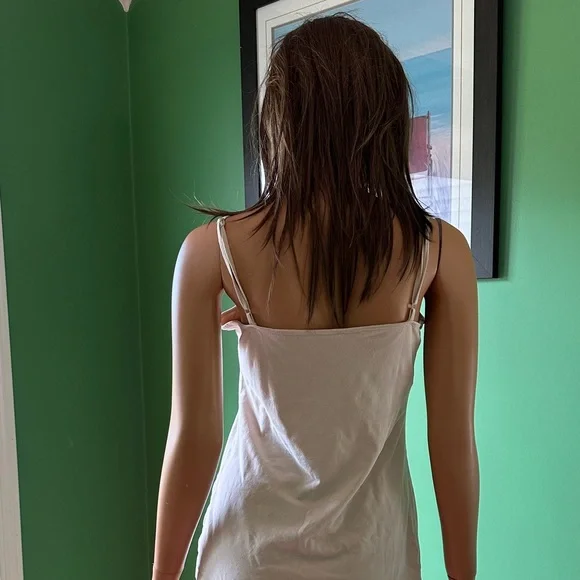 🪻🪻EUC Sonoma Women’s Cream Spaghetti Strap Camisole Top🪻🪻 - Picture 2 of 12